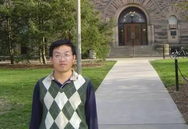大发在线手机版（大中国区）创新论坛第一千六百八十一讲：Problems and results on determinants involving Legendre symbols