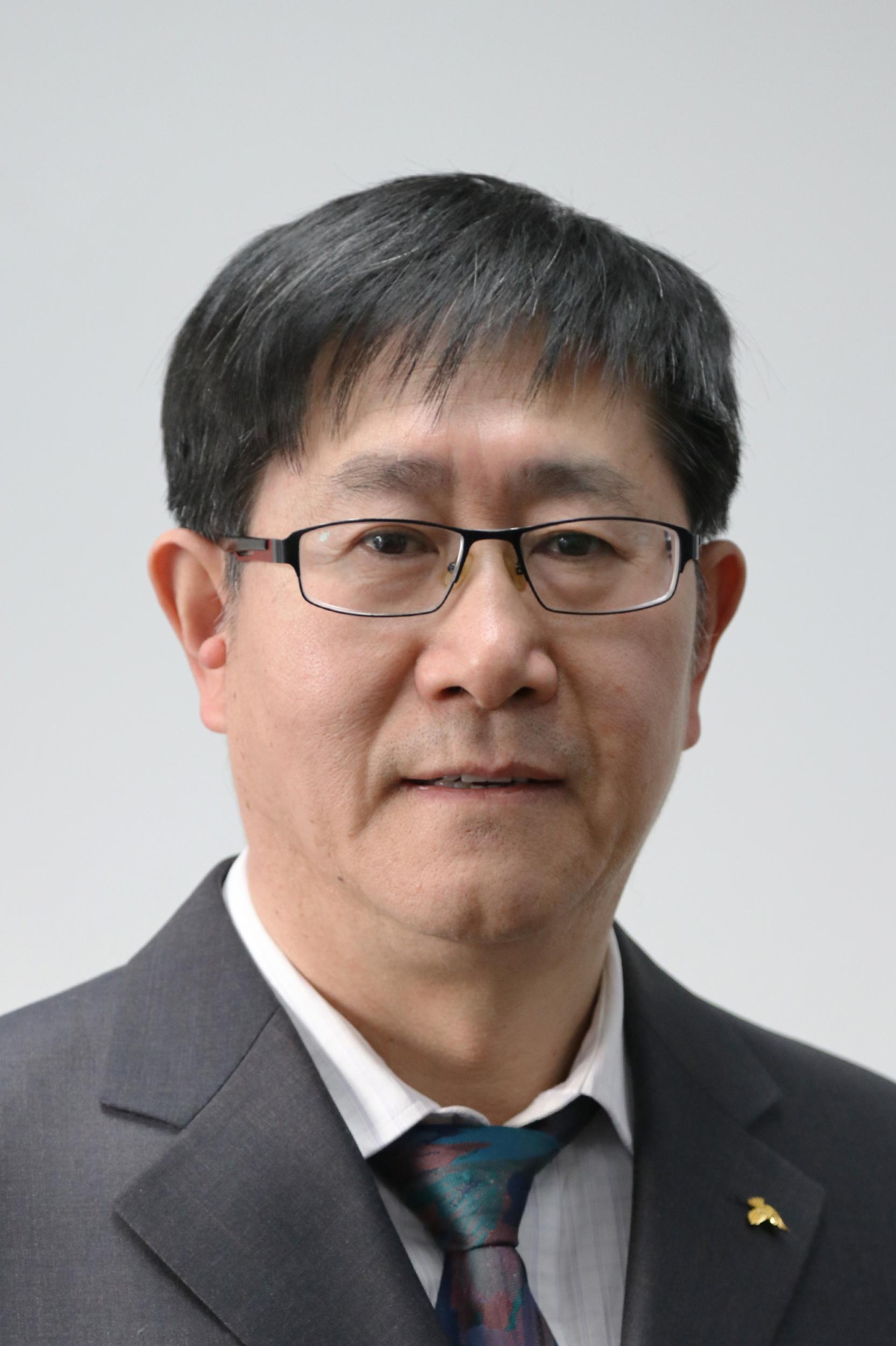 大发在线手机版（大中国区）创新论坛第一千五百七十九讲：High-Dimensional Inference for Weak-Supervision with Feature-Dependent Label Noise